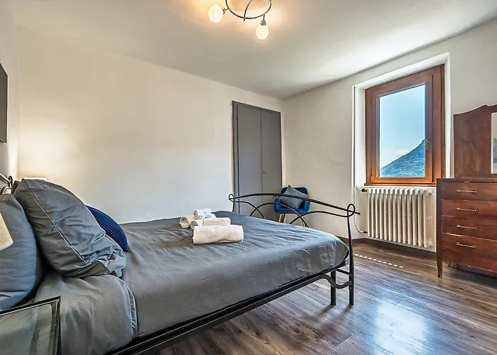 The Window On The Lake, Free Parking Apartament Nesso